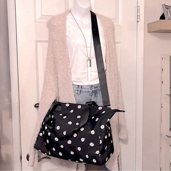 Alice + Olivia Black Daisy Floral Nylon Overnight Travel Duffel Tote Bag - Picture 3 of 15